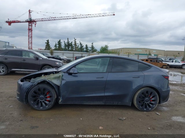 Tesla Model Y 2021 5YJYGDEF8MF081324 Image 15