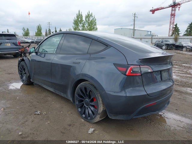 Tesla Model Y 2021 5YJYGDEF8MF081324 Image 3