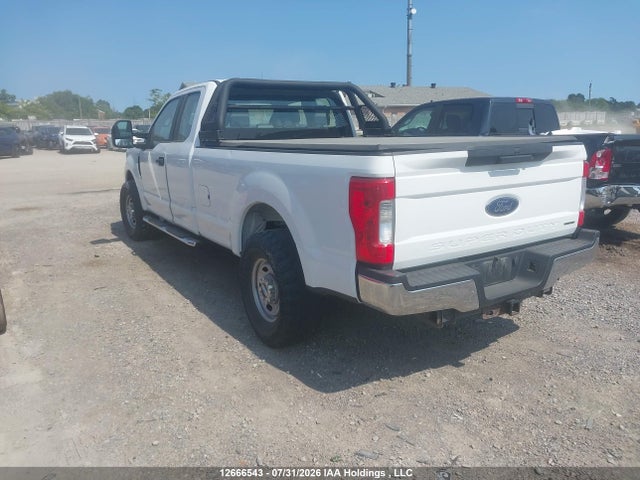 Ford F250 Super Duty 2018 1FT7X2A67JEC50221 Image 3