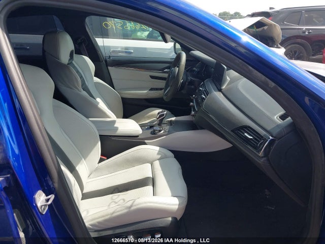 12666570 :رقم المزاد ، WBSJF0C58JB283398 vin ، 2018 Bmw M5 مزاد بيع