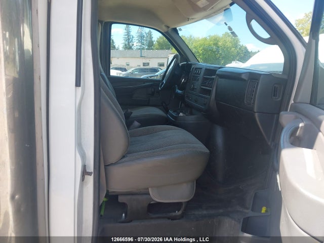 12666596 :رقم المزاد ، 1GD675CG1E1114341 vin ، 2014 Gmc Savana Cutaway 4500 2wt مزاد بيع