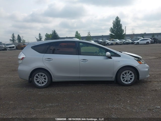 Продажа на аукционе авто 2012 Toyota Prius V Three, vin: JTDZN3EU5C3071767, номер лота: 12666598