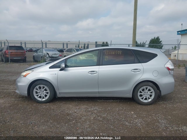 Продажа на аукционе авто 2012 Toyota Prius V Three, vin: JTDZN3EU5C3071767, номер лота: 12666598