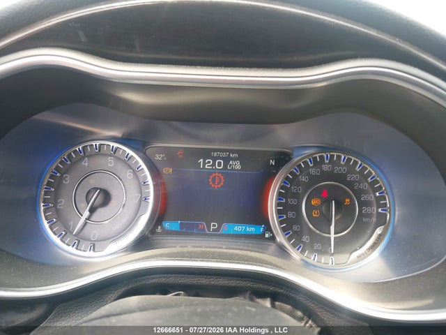 Chrysler 200 C 2016 1C3CCCCG8GN185480 Image 7