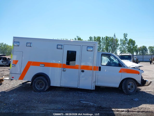 Chevrolet EXPRESS G3500 2022 1GB3GSC79N1255619 Image 13