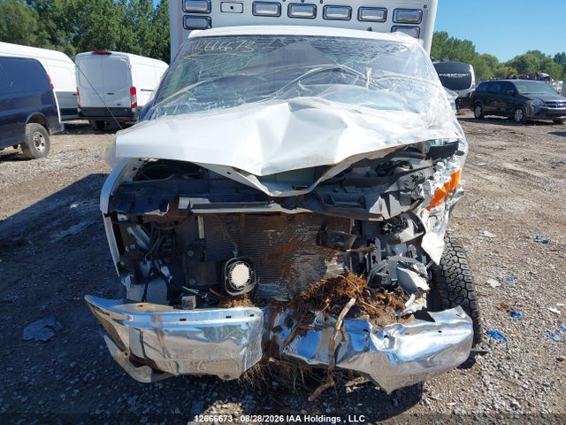 Chevrolet EXPRESS G3500 2022 1GB3GSC79N1255619 Image 18