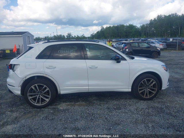 WA1AECF36M1061680 Audi Q3 45 Komfort