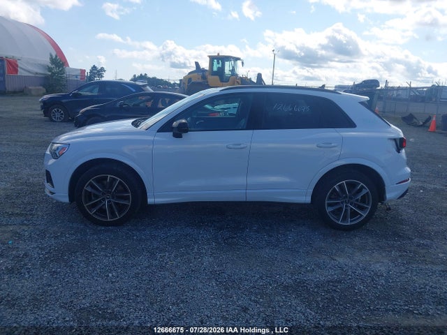 WA1AECF36M1061680 Audi Q3 45 Komfort