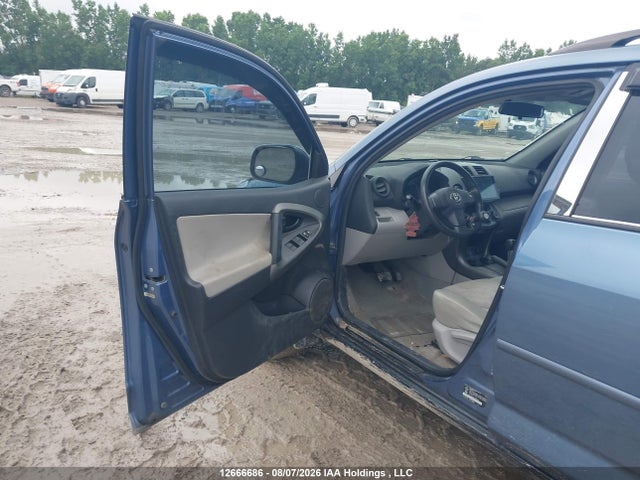 12666686 :رقم المزاد ، 2T3BF4DV7BW099869 vin ، 2011 Toyota Rav4 مزاد بيع