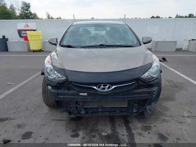 2013 Hyundai Elantra Gl მანქანა იყიდება აუქციონზე, vin: 5NPDH4AEXDH281258, აუქციონის ნომერი: 12666696