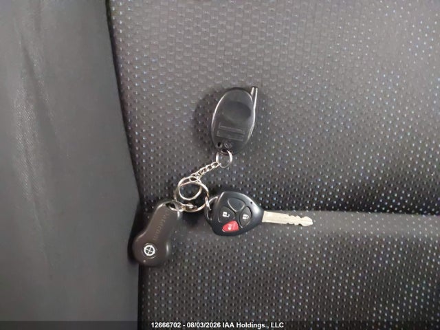 12666702 :رقم المزاد ، 2T1KU4EE5AC430848 vin ، 2010 Toyota Matrix مزاد بيع