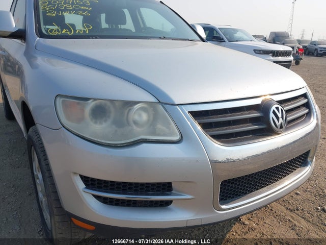 2008 Volkswagen Touareg მანქანა იყიდება აუქციონზე, vin: WVGBE67L68D077159, აუქციონის ნომერი: 12666714