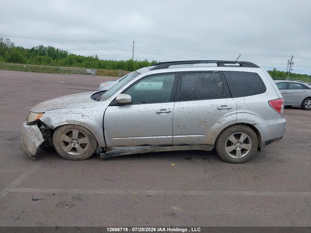 Продаж на аукціоні авто 2011 Subaru Forester 2.5x Premium, vin: JF2SHCDC7BH735720, номер лоту: 12666719