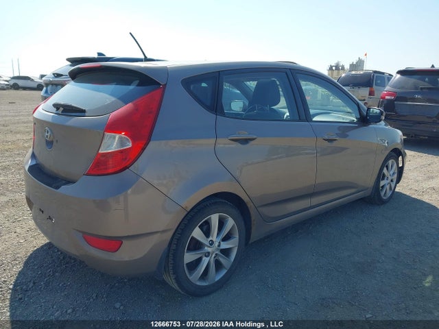 Продаж на аукціоні авто 2012 Hyundai Accent, vin: KMHCU5AE8CU057757, номер лоту: 12666753