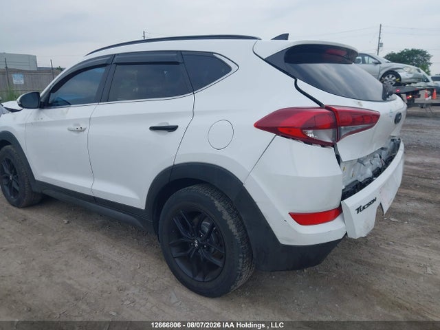 Hyundai Tucson Luxury 2016 KM8J3CA47GU244578 Image 3