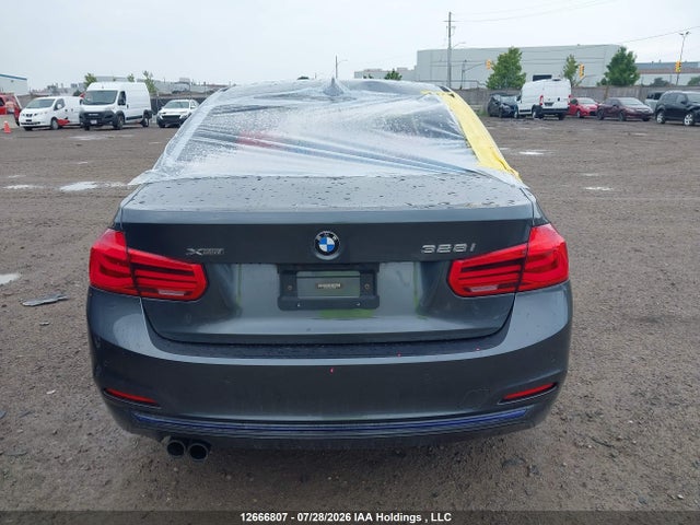 BMW 328i Xdrive 2016 WBA8E3C50GK501639 Image 17