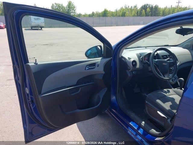 Chevrolet Sonic Lt Auto 2014 1G1JC5EHXE4183438 Image 19