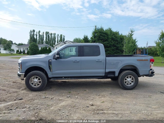 Ford F-350 Lariat 2024 1FT8W3BN2REE27143 Image 13