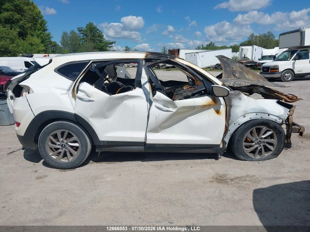 Продажа на аукционе авто 2016 Hyundai Tucson, vin: KM8J3CA42GU066157, номер лота: 12666853