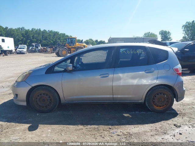 2009 Honda Fit Sport მანქანა იყიდება აუქციონზე, vin: JHMGE87879S801163, აუქციონის ნომერი: 12666856