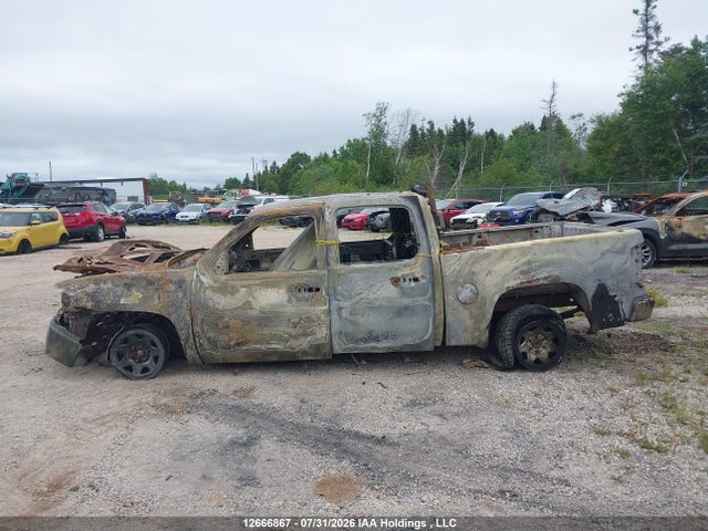 12666867 :رقم المزاد ، 3GTP2UEA4DG333997 vin ، 2013 Gmc Sierra K1500 Sl مزاد بيع