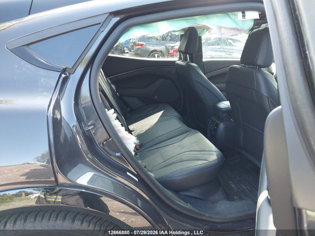 Ford Mustang Mach-e Premium 2022 3FMTK3SS8NMA63127 Image 8
