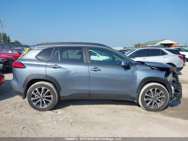 12666973 :رقم المزاد ، 7MUBAABG0RV098825 vin ، 2024 Toyota Corolla Cross Le مزاد بيع