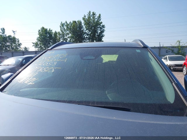 12666973 :رقم المزاد ، 7MUBAABG0RV098825 vin ، 2024 Toyota Corolla Cross Le مزاد بيع