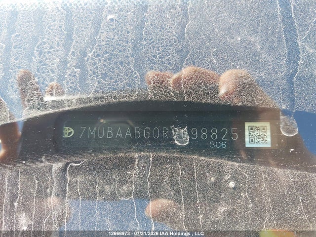 12666973 :رقم المزاد ، 7MUBAABG0RV098825 vin ، 2024 Toyota Corolla Cross Le مزاد بيع