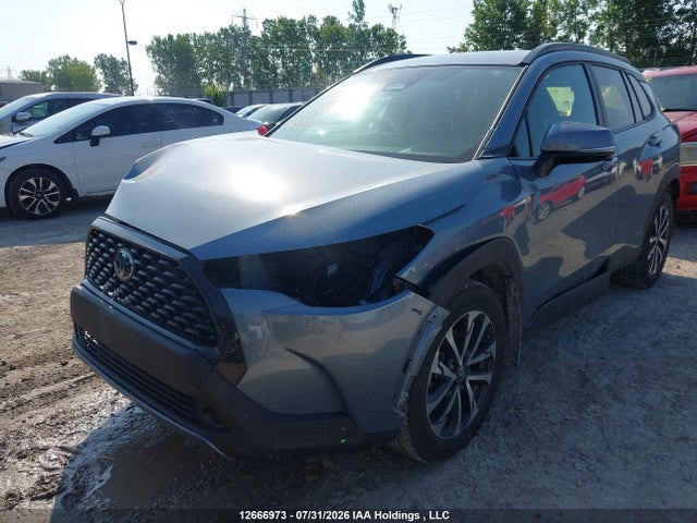 12666973 :رقم المزاد ، 7MUBAABG0RV098825 vin ، 2024 Toyota Corolla Cross Le مزاد بيع