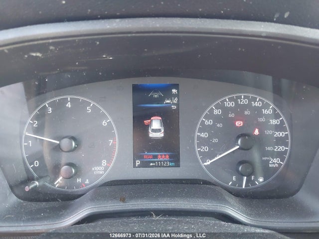 12666973 :رقم المزاد ، 7MUBAABG0RV098825 vin ، 2024 Toyota Corolla Cross Le مزاد بيع