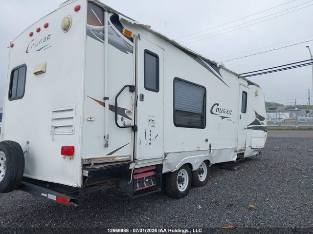 2007 Cougar Cougar Roulotte 40pieds მანქანა იყიდება აუქციონზე, vin: 4YDT2432772502219, აუქციონის ნომერი: 12666988