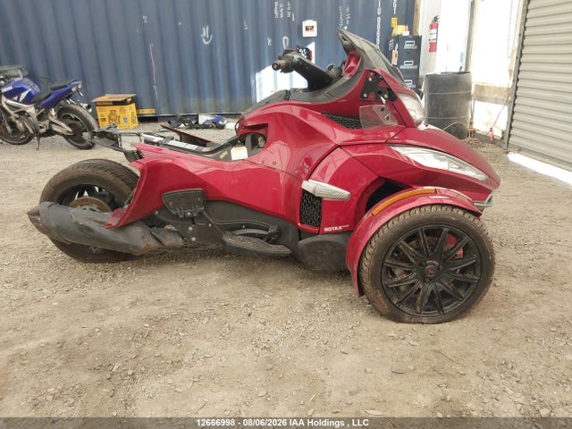 12666998 :رقم المزاد ، 2BXNBDD27GV005531 vin ، 2016 Can-am Spyder Roadster Rt/rt-s/ltd/sp Series مزاد بيع
