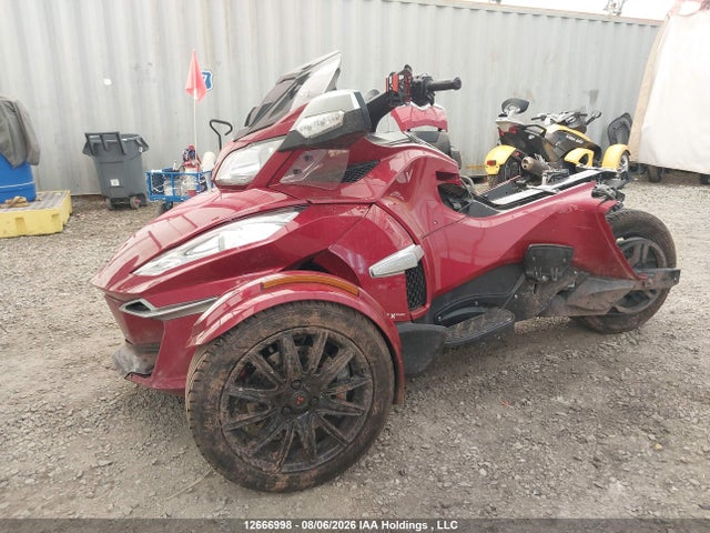 12666998 :رقم المزاد ، 2BXNBDD27GV005531 vin ، 2016 Can-am Spyder Roadster Rt/rt-s/ltd/sp Series مزاد بيع