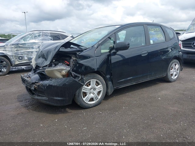 Honda FIT LX 2014 LUCGE8H52E3005605 Image 2
