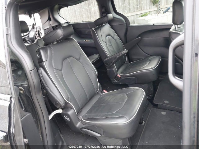 Auction sale of the 2025 Chrysler Pacifica Limited, vin: 2C4RC1GGXSR601724, lot number: 12667039