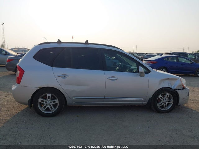 12667102 :رقم المزاد ، KNAFG526877091649 vin ، 2007 Kia Rondo Lx/ex مزاد بيع