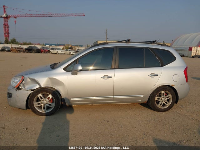 12667102 :رقم المزاد ، KNAFG526877091649 vin ، 2007 Kia Rondo Lx/ex مزاد بيع