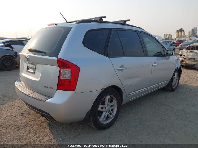 12667102 :رقم المزاد ، KNAFG526877091649 vin ، 2007 Kia Rondo Lx/ex مزاد بيع