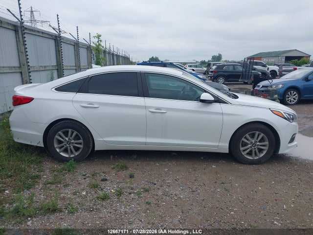 Продажа на аукционе авто 2017 Hyundai Sonata Gl, vin: 5NPE24AF0HH501107, номер лота: 12667171