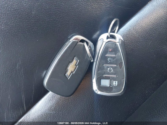 1G1ZD5STXJF239384 Chevrolet MALIBU LT