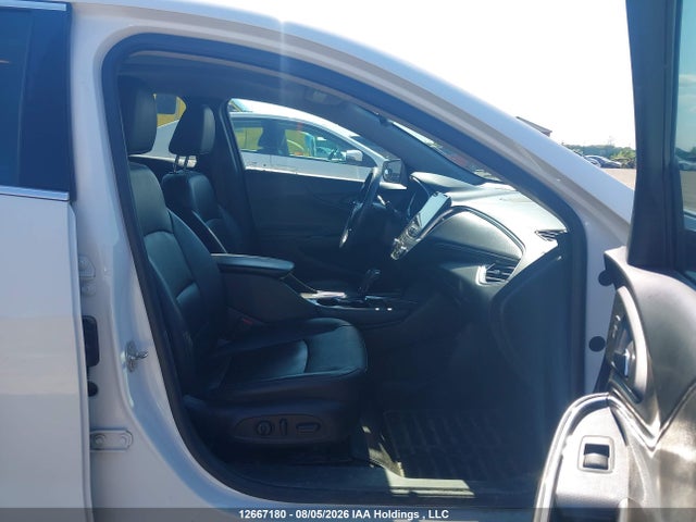 1G1ZD5STXJF239384 Chevrolet MALIBU LT