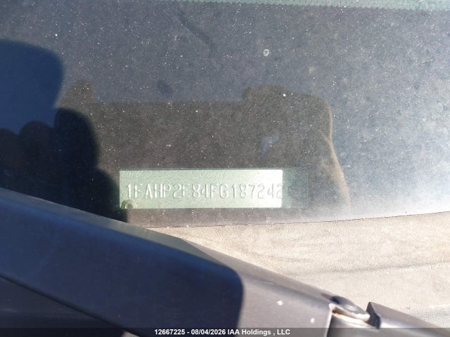 2015 Ford Taurus Sel მანქანა იყიდება აუქციონზე, vin: 1FAHP2E84FG187242, აუქციონის ნომერი: 12667225