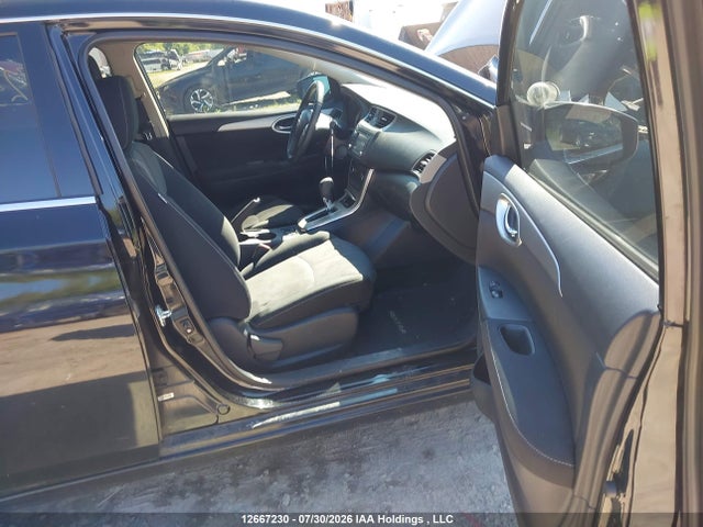 2015 Nissan Sentra მანქანა იყიდება აუქციონზე, vin: 3N1AB7AP5FL636818, აუქციონის ნომერი: 12667230