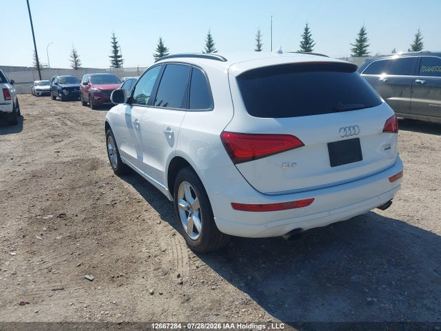 2015 Audi Q5 2.0t Komfort მანქანა იყიდება აუქციონზე, vin: WA1CFCFP3FA096690, აუქციონის ნომერი: 12667284