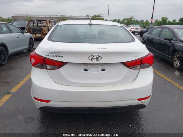 Hyundai ELANTRA GL 2015 5NPDH4AE1FH559435 Image 16