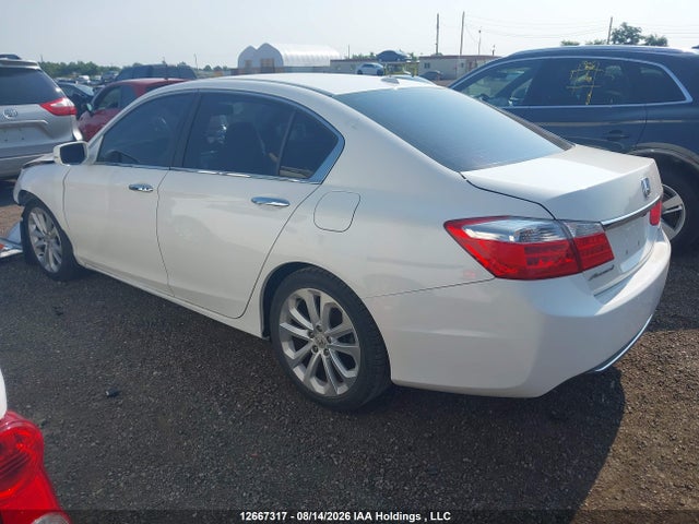 Honda Accord Touring 2015 1HGCR2F96FA804182 Image 15