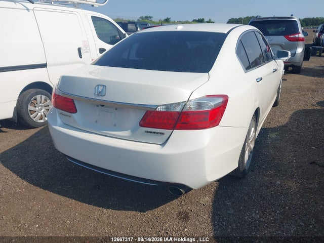 Honda Accord Touring 2015 1HGCR2F96FA804182 Image 4