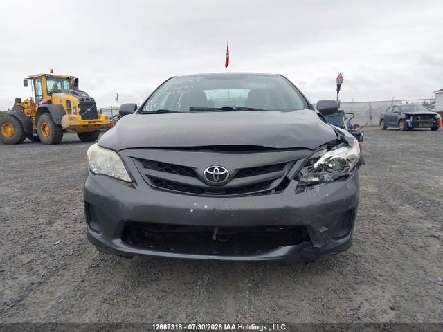 12667318 :رقم المزاد ، 2T1BU4EEXDC080900 vin ، 2013 Toyota Corolla Ce مزاد بيع