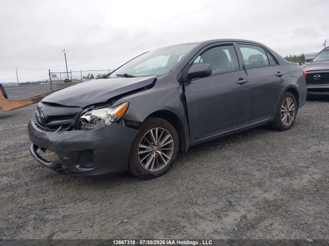 12667318 :رقم المزاد ، 2T1BU4EEXDC080900 vin ، 2013 Toyota Corolla Ce مزاد بيع